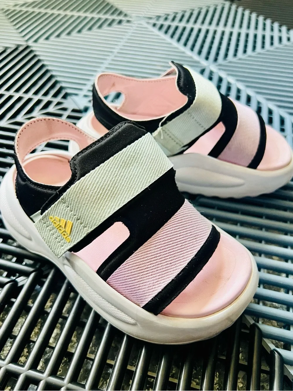 Adidas Kids Mehana Sandals Size 10k — Pink, Light Blue & Black
